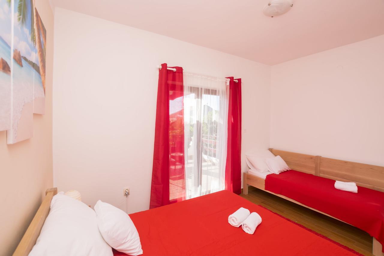 Apartments Katarina Pirovac Εξωτερικό φωτογραφία